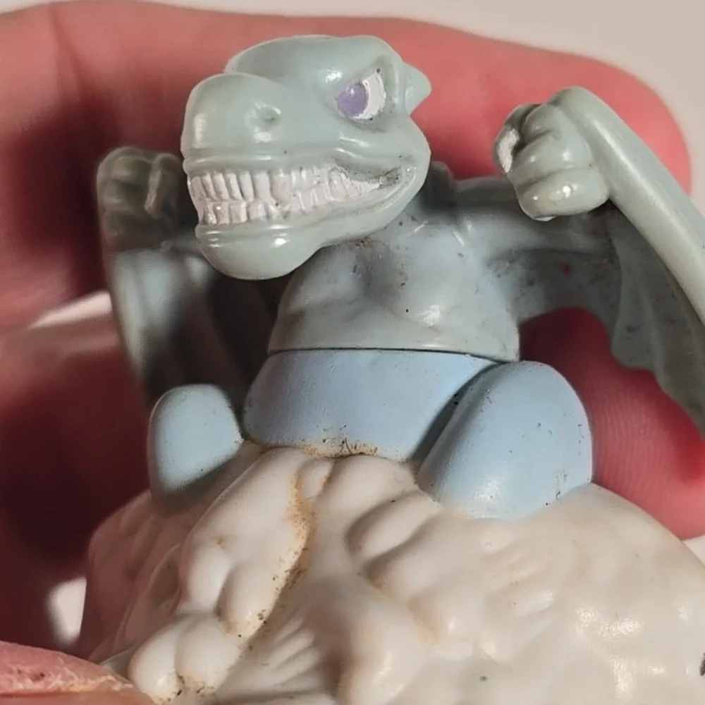1996 Winged‎ Dragon Guardian Of The Fortress #1 2